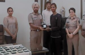 पुण्यातील डेक्कन पोलीस सायबर स्क्वॉडने CEIR प्रणालीच्या मदतीने ३० चोरीच्या मोबाईलची पुनर्प्राप्ती; ५.५ लाखांचा मुद्देमाल हस्तगत.