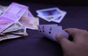 “चिंचवडमध्ये मनोरंजन केंद्राच्या नावाखाली सुरू असलेल्या जुगार अड्ड्यावर पोलिसांची धडक कारवाई; ३१ आरोपींना अटक, १८ लाखांचा मुद्देमाल जप्त”.