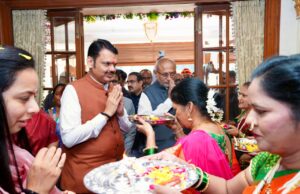 ‘बेटी बचाओ, बेटी पढाओ’ अभियानाचा राज्यस्तरीय समारोप! मुख्यमंत्री देवेंद्र फडणवीस आणि राज्यपाल सी. पी. राधाकृष्णन यांच्या उपस्थितीत प्रतिज्ञा घेऊन महिला सशक्तीकरणाचा संकल्प