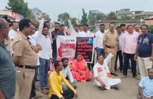 तेल्हारा येथे प्रहार जनशक्ती पक्षाचा चक्का जाम! — शेतकरी कर्जमाफी आणि दिव्यांग मानधनासाठी निर्णायक लढा