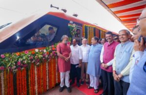पंतप्रधान नरेंद्र मोदी यांच्या उपस्थित नागपूर टू पुणे वंदे भारत एक्सप्रेस