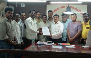 त्र्यंबकेश्वर येथील पत्रकारांवरील हल्ल्याचा तीव्र निषेध व्हाईस ऑफ मिडीया तालुका शेगांवची मुख्यमंत्र्यांकडे कठोर कारवाईची मागणी